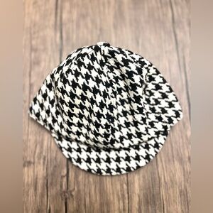 Houndstooth Fiddler Cap NWOT